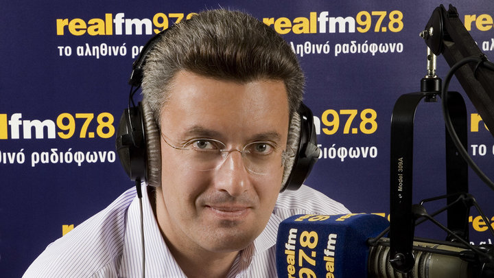 Έπαινοι του Νίκου Χατζηνικολαου για την δικαίωση του Προκόπη Παυλόπουλου και τις γερμανικές πολεμικές αποζημιώσεις.