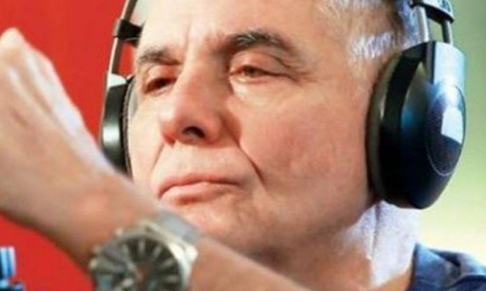 Έκλεισε καθημερινή τετράωρη ραδιοφωνική εκπομπή ο Γιώργος Τράγκας σε σταθμό-έκπληξη.