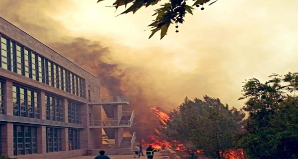 Μια πυρκαγιά μπορεί να ανατρέψει πολιτικές ή επιβεβαιώνει τις ψευδαισθήσεις;