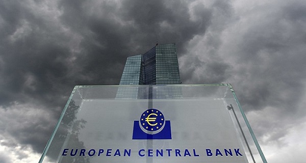 «Αμφιλεγόμενη, ευρωσκεπτικιστική απόφαση που προκαλεί σύγχυση»