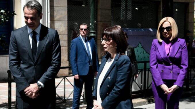 Τραγικοί: Η πλακέτα για τους δολοφονημένους της Marfin, είχε τοποθετηθεί από τον Νικήτα Κακλαμάνη εδώ και 10 χρόνια!