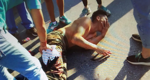 Ανεξέλεγκτη βία... Μαχαιρώματα αλλοδαπών στην πλατεία Σαπφούς στη Μυτιλήνη