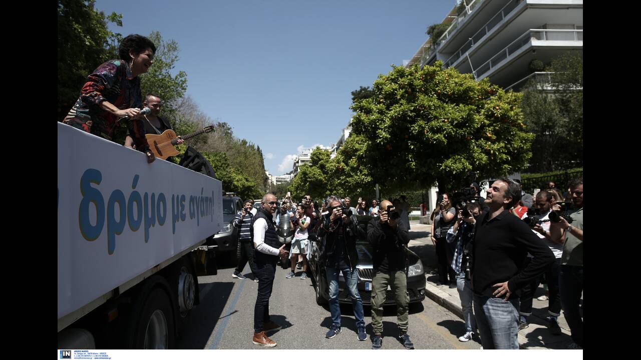 Η γελοιοποίηση των μέτρων προστασίας για την πανδημία από κυβερνητικούς παράγοντες βάζει σε κίνδυνο την δημόσια υγεία.