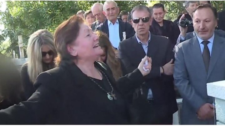 Κυνηγούν την οικογένεια του Κωνσταντίνου Κατσίφα επειδή ήθελε να φτιάξει  ένα μικρό εκκλησάκι στη μνήμη του.