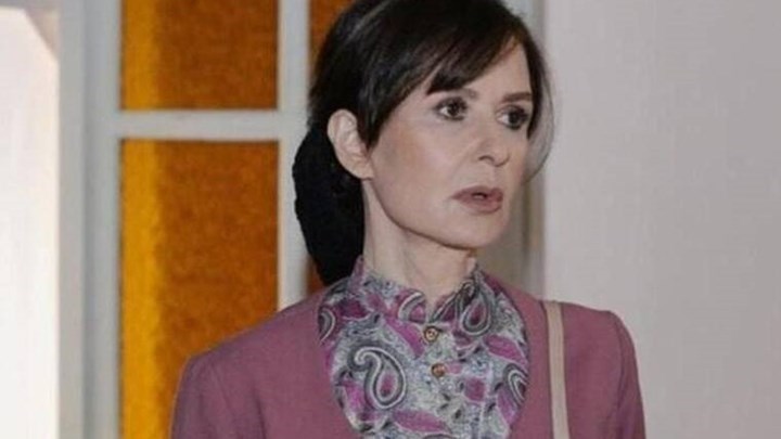 Άγριες Μέλισσες. Καταρρέει η Ανέτ μόλις μαθαινει ότι ο Μελέτης είναι γιος της. #agriesmelisses