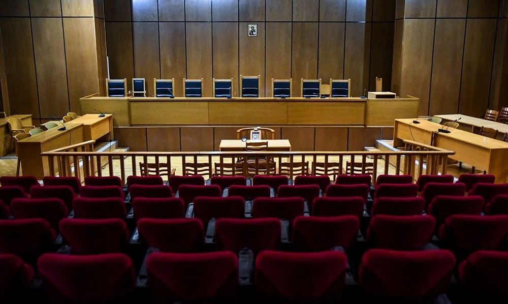 Ανακοίνωση πρωτοφανούς σκληρότητας από τους έλληνες εισαγγελείς: Η δημοκρατία υπολειτουργεί!