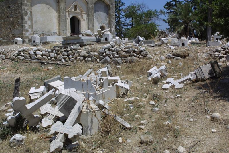 Τα λεηλατημένα ανταλλάσσονται με νόμιμα στην «ανοχύρωτη πολιτεία»;