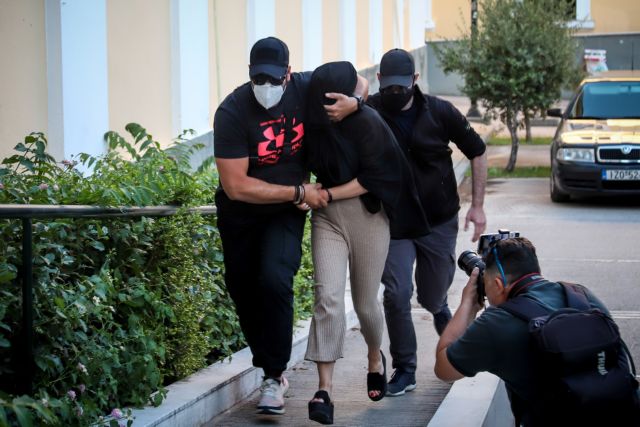 Εγκλημα στην Καλλιθέα:Το τσόκαρο,το βιτριόλι,ο “γυαλιστερός οξυζενές” και ο…απίστευτος δικηγορο-δεσμός!