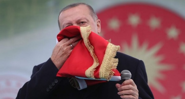 Απέναντι στο «δίκαιο του σπαθιού» του νεο-Σουλτάνου