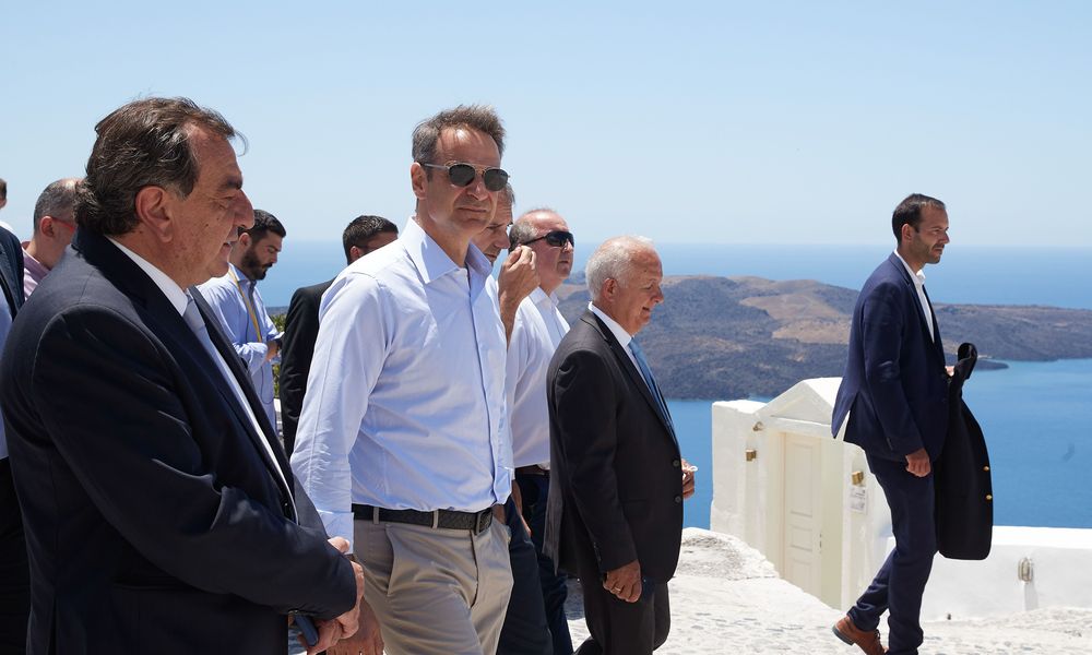 Ανασχηματισμός για να καθαρίσουν τα ψηφοδέλτια εν όψει εκλογών
