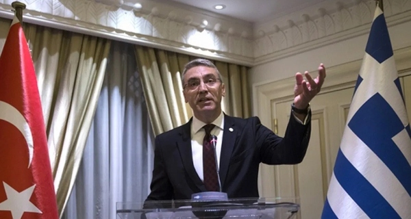 Η υποκρισία των Τούρκων - Ελαία αυτοί; Στεφάνι εμείς! Αλλά ακάνθινο