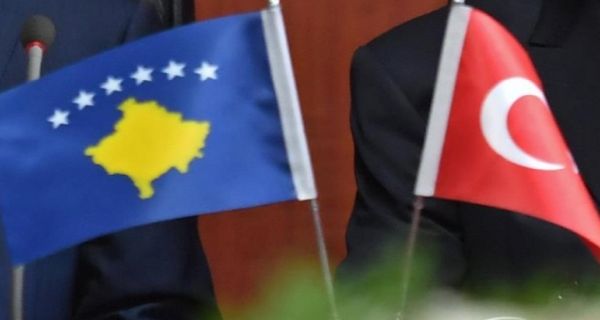 Οι... δημογραφικές παραινέσεις του τουρκικού ΥΠΕΞ προς το Κοσσυφοπέδιο