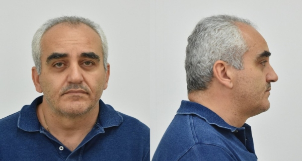 ΑΥΤΟΣ είναι ο γιατρός-μαϊμού που έσπρωχνε τον κόσμο στο θάνατο!