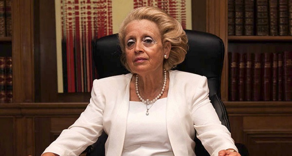 Η Βασιλική Θάνου «πήρε το όπλο της»: «Καταφανώς αντίθετες προς τις Συνταγματικές διατάξεις» οι προτάσεις Πικραμένου