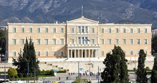 ΕΠΙΚΙΝΔΥΝΗ ΑΠΟΥΣΙΑ ΕΘΝΙΚΗΣ ΙΔΕΟΛΟΓΙΑΣ