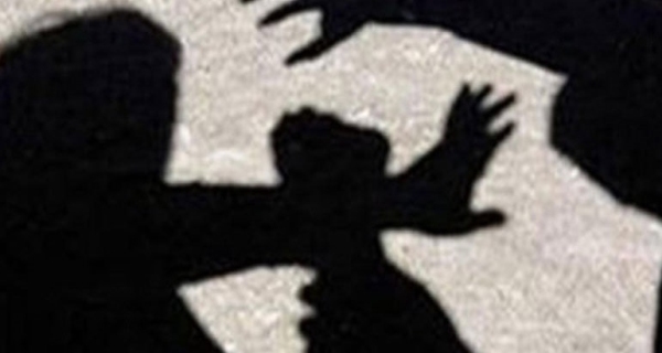 Συμμορία Ρομά ρήμαξε στο ξύλο 52χρονο μπροστά στα μάτια των τριών παιδιών του!