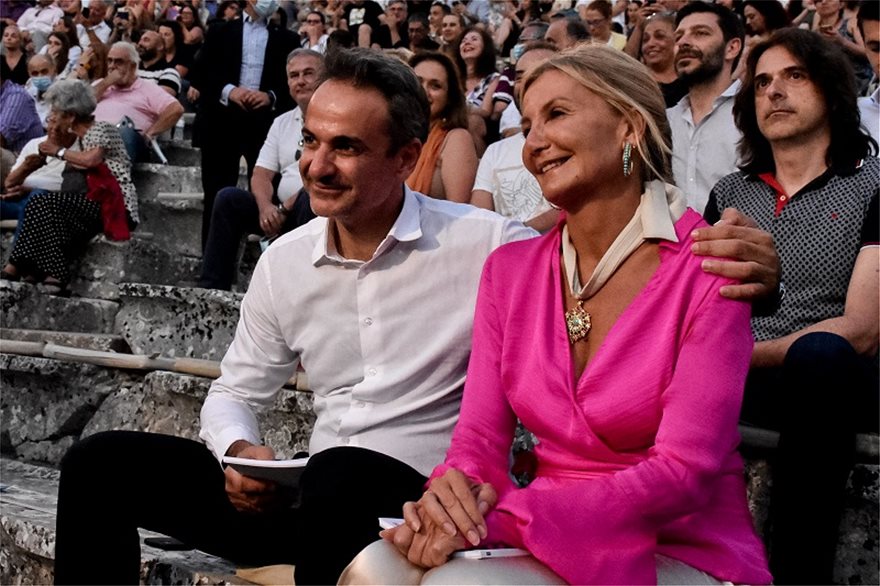 ΕΚΤΑΚΤΟ Σκληρή απάντηση Μητσοτακη από την Επίδαυρο στον Ερντογαν. Παρακολούθησε αμέριμνος την παράσταση σαν να μην συμβαινει τίποτα στο Αιγαίο.