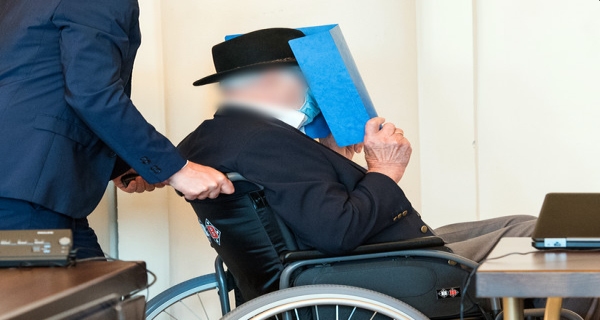Kαταδικάστηκε 93χρονος δεσμοφύλακας των ναζί για το Ολοκαύτωμα
