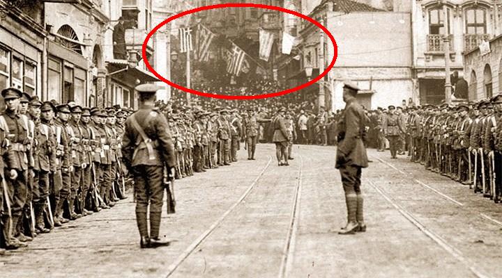 Οκτώβριος 1918. Η ελληνική σημαία κυματίζει στην Κωνσταντινούπολη.