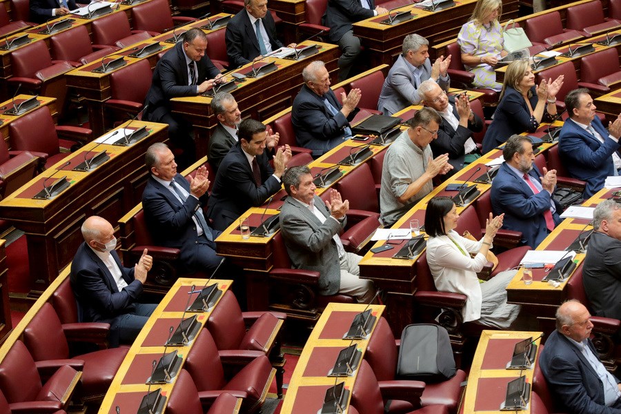 Έχουν πάρει χαμπάρι τους Νεοδημοκράτες που έχουν κάνει πέμπτη φάλαγγα μέσα στο Κίνημα Αλλαγής και τους βγάζουν στην σέντρα