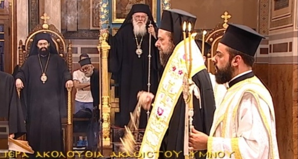 Μάθημα πατριωτισμού από τον Αρχιεπίσκοπο σε Σακελλαρόπουλου και πολιτικούς