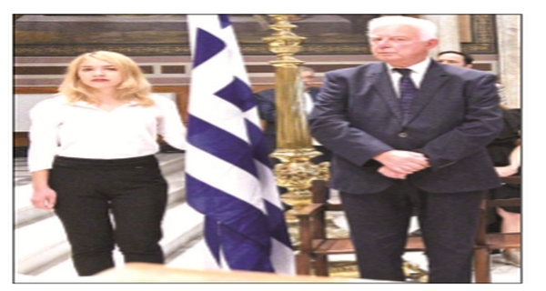 Μάθημα πατριωτισμού 15χρονης Κύπριας μαθήτριας μέσα στην Μητρόπολη Αθηνών