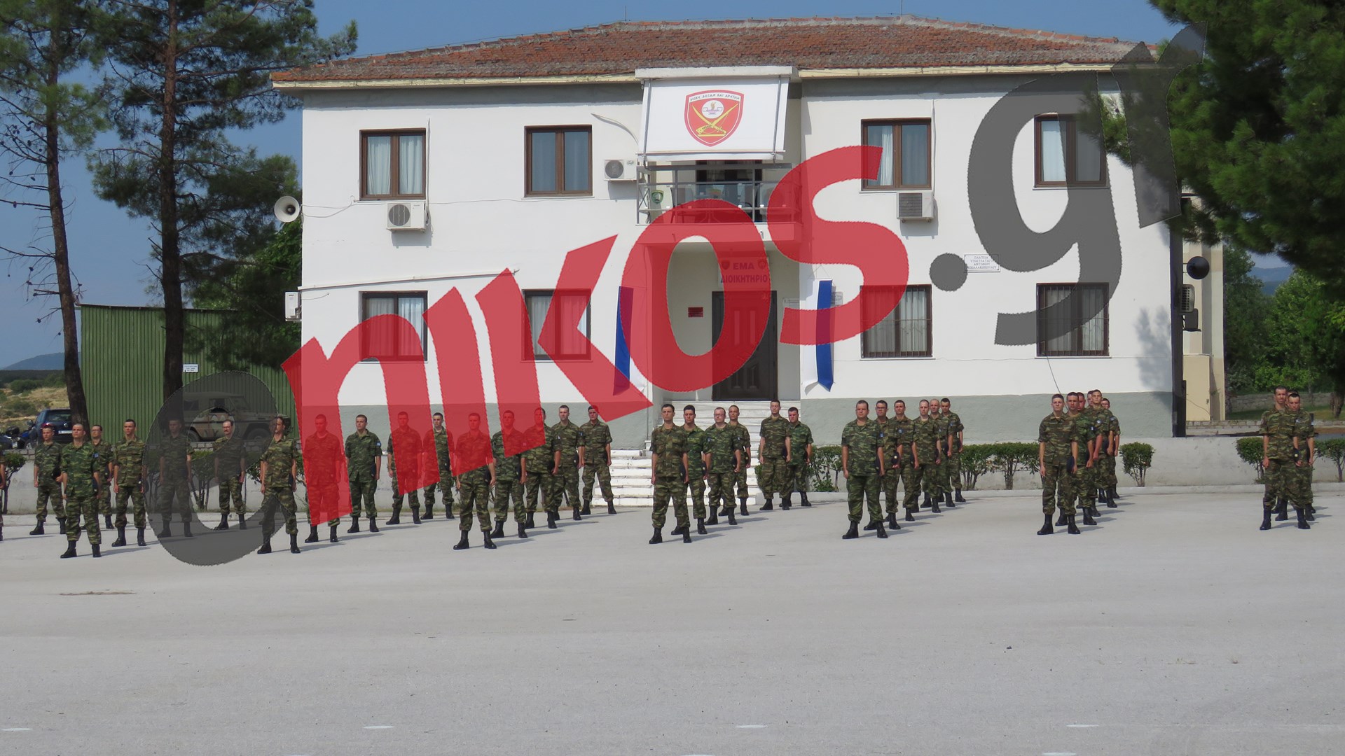 Ορκωμοσία σε Στρατό και Αεροπορία με αποστάσεις λόγω κορονοϊού.