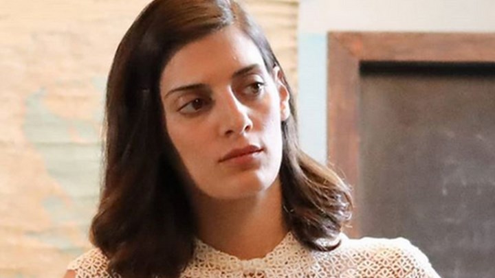 Άγριες Μέλισσες Εκτελούν εν ψυχρω τη Θεοδοσία μέσα στο δικαστήριο 7 79F60C64 C421 4076 B760 A6C347D8D209