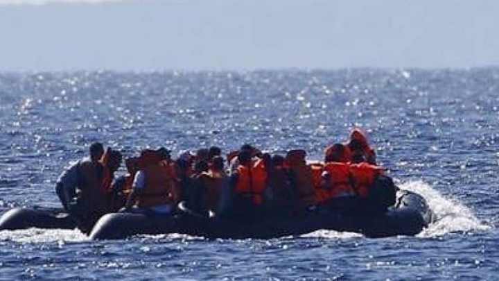 Θετικοί 17 πρόσφυγες που έφτασαν στη Λέσβο.
