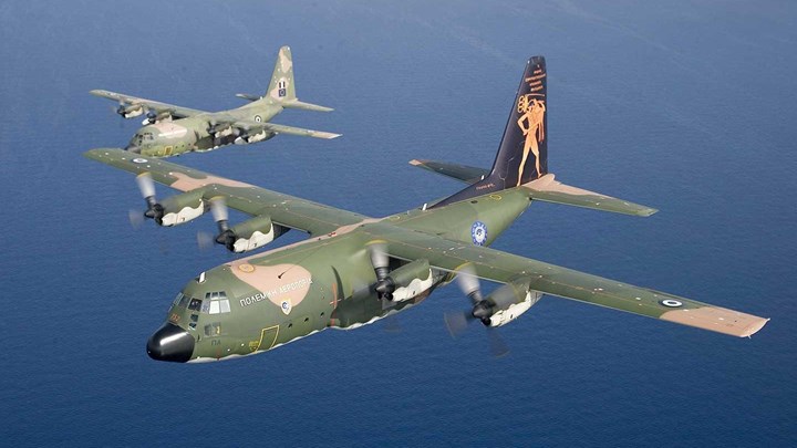Σε ετοιμότητα C-130 με ομάδα της ΕΜΑΚ για να αναχωρήσει για Βηρυτό. Ξεπέρασαν τους 100 οι νεκροί.