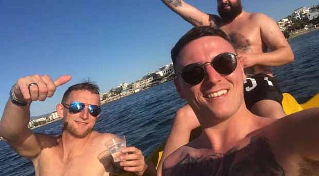 Για λεύκανση δοντιών στην Τουρκία: 1 νεκρός και 2 χαροπαλεύουν... 6 33993020 8805657 image a 30 1601885923162