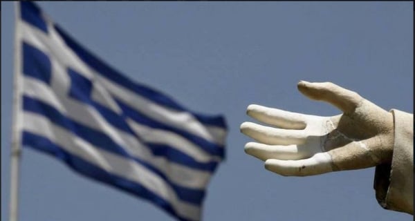 greek flag hand