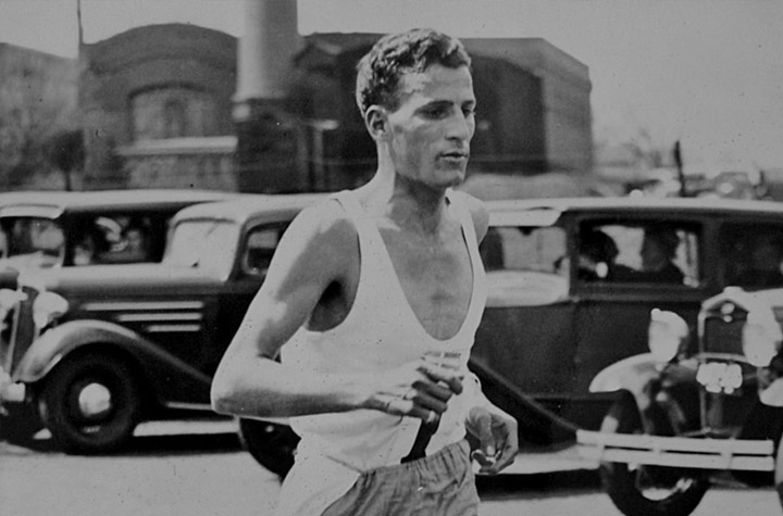 55471A10 A4B9 4AD7 B7B7 ADCAB6050D96