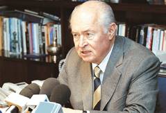 Ενόψει νέας βρετανικής πενταμερούς: Πίσω στις πρακτικές πίεσης (2004) πάνω στους Έλληνες της Κύπρου 8 6C4EC39A B214 44C2 BB9B F39B586367F2