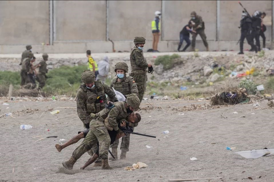 13E13FFF FAB9 4F60 A9F7 6EB252A9A457