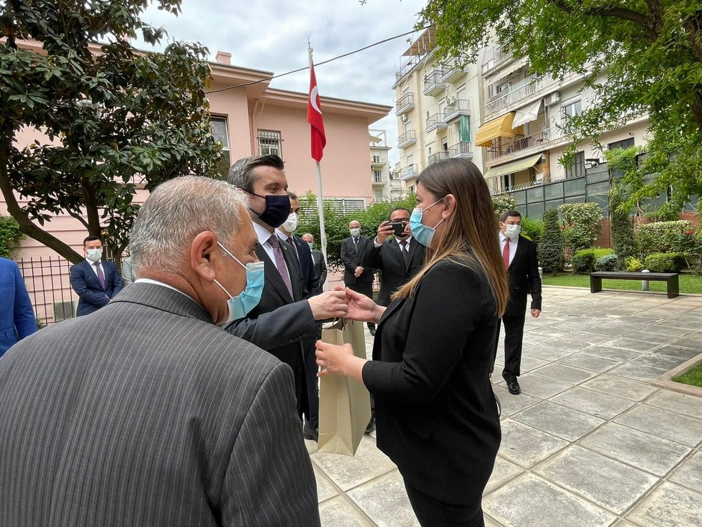 D52DFDE9 D3E5 4D7F BA43 86279BC85787