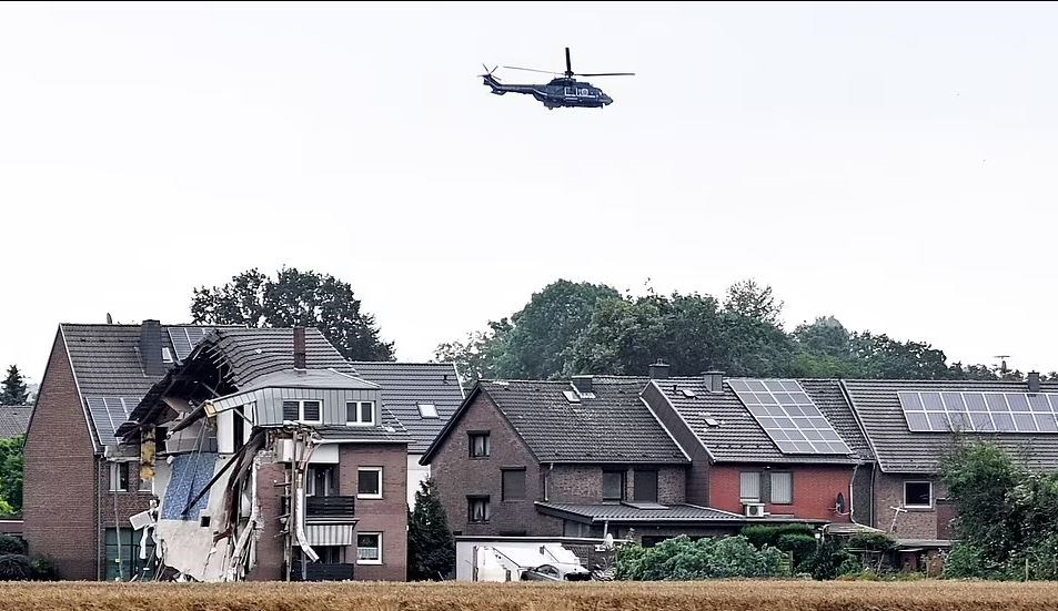 Βιβλική καταστροφή στη Γερμανία - Συγκλονιστικές εικόνες 25 6F3222A0 EF5D 44D2 9F81 23ACA596A6C6