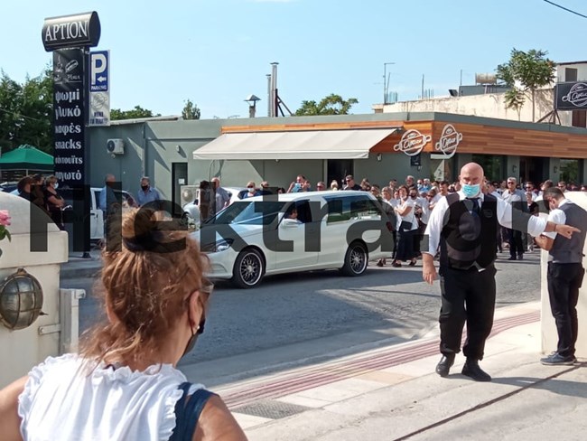 EAF66ED6 7939 43EF 92BD D9109F272C59