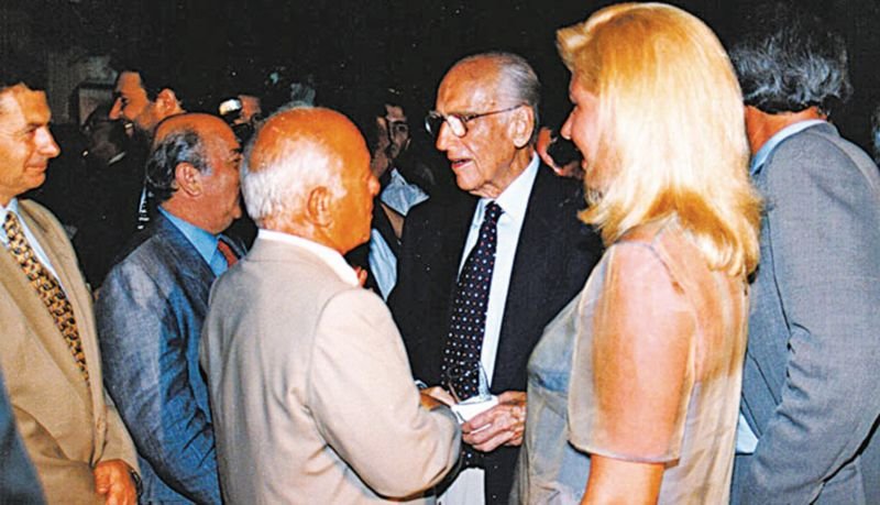 08CB67D9 CDE5 4ADE B980 91436BC89D04