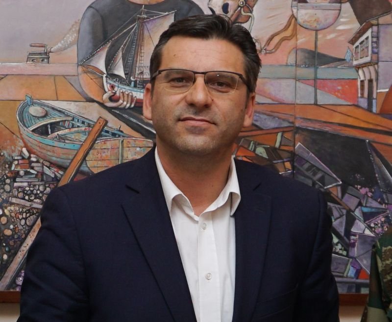 1F73487E E17B 4302 8EF9 4A44C1AEADE8