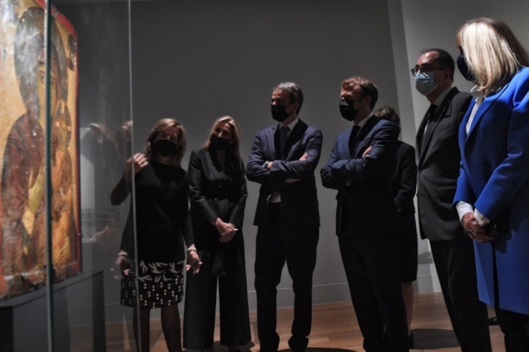 Λαμπερή παρουσία του Έλληνα Πρωθυπουργού στο Λούβρο - Επισκίασε ακόμη και τον Μακρον 17 66CE4708 1EFE 467B 9276 D513CC573AD2