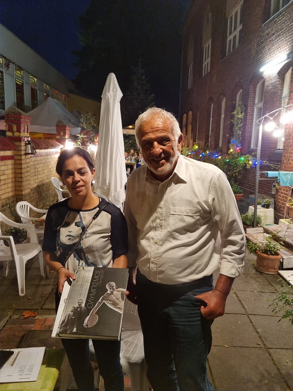 Ο μόνος τρόπος να γίνουμε μεγάλοι και αν είναι δυνατόν αμίμητοι, είναι να μιμηθούμε του Έλληνες 14 6DCB100B 3DC7 43E3 A183 240D87A832C5