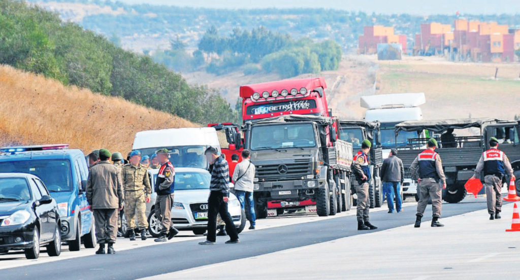 Jan1 2014 truck 1 1536x828 1 1024x552 1