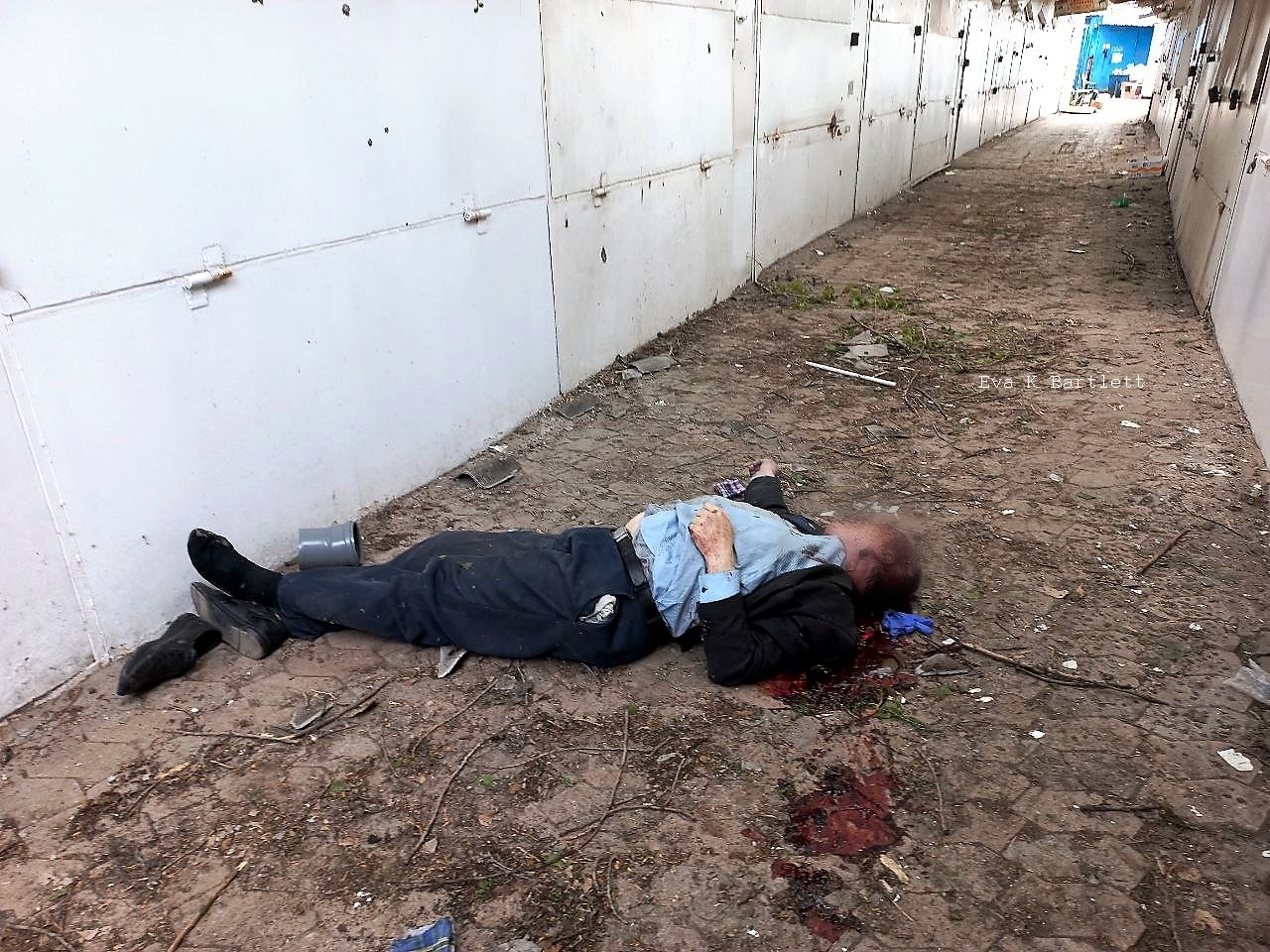 EC29A544 41EE 45A5 9B1B 7C3BF030CD05