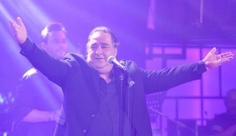 Πιάστηκαν στα χέρια στη συναυλία του Βασίλη Καρρα - Έλεος, τους φωναζε ο τραγουδιστης