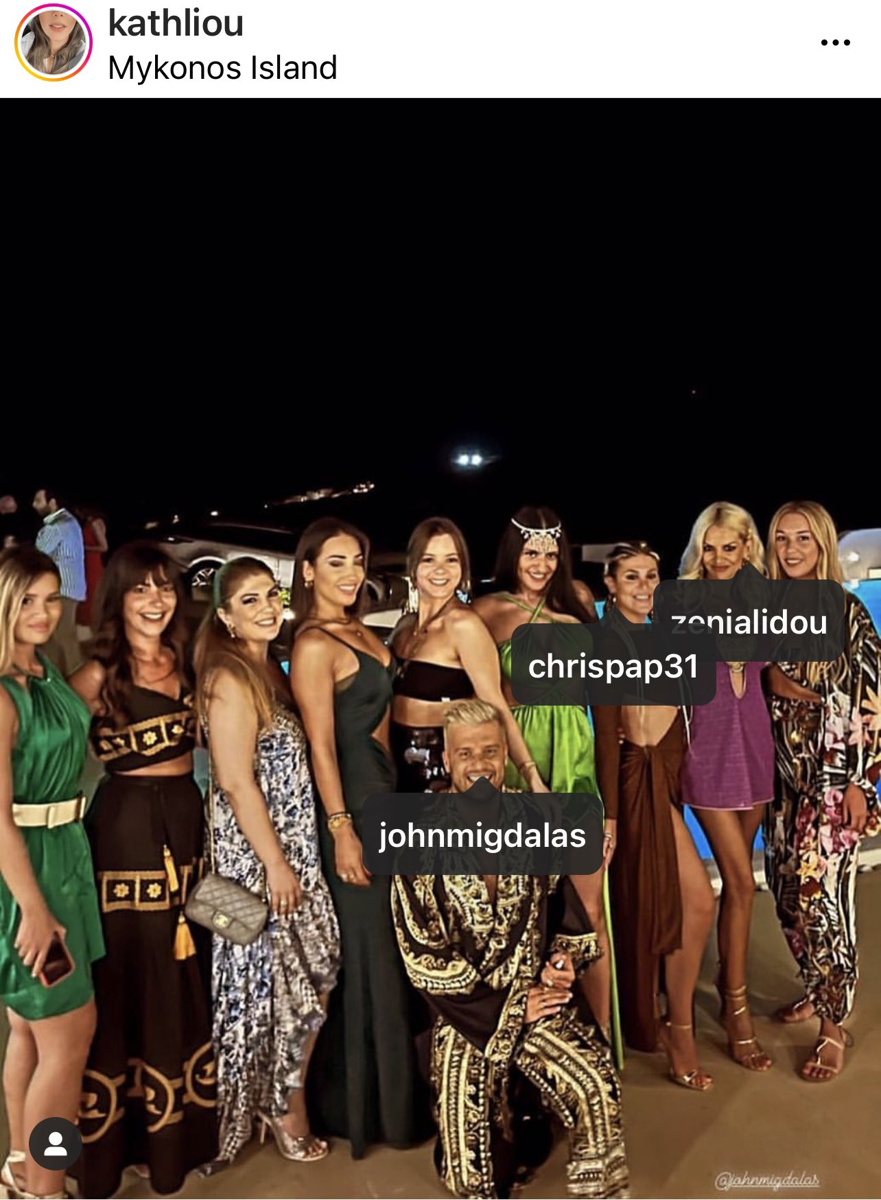 Σάλος με την φωτογραφια του Μακη Τριανταφυλλοπουλου απο τη Μυκονο: Κατάντια….. 6 73859287 A763 4BAE AFEA B9A0ADE00CC7