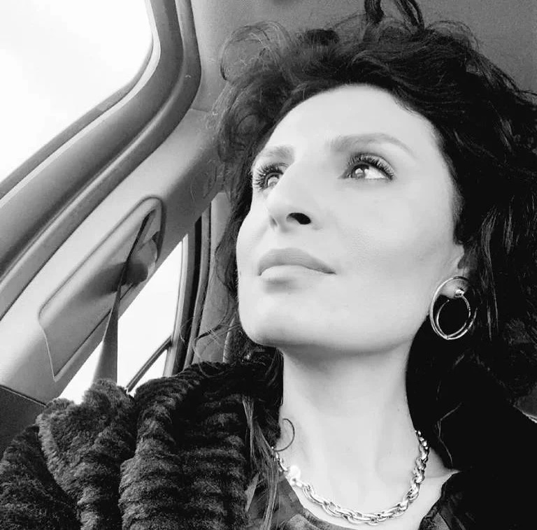 FA0015F3 7976 470B 8C53 8E9895244C3B