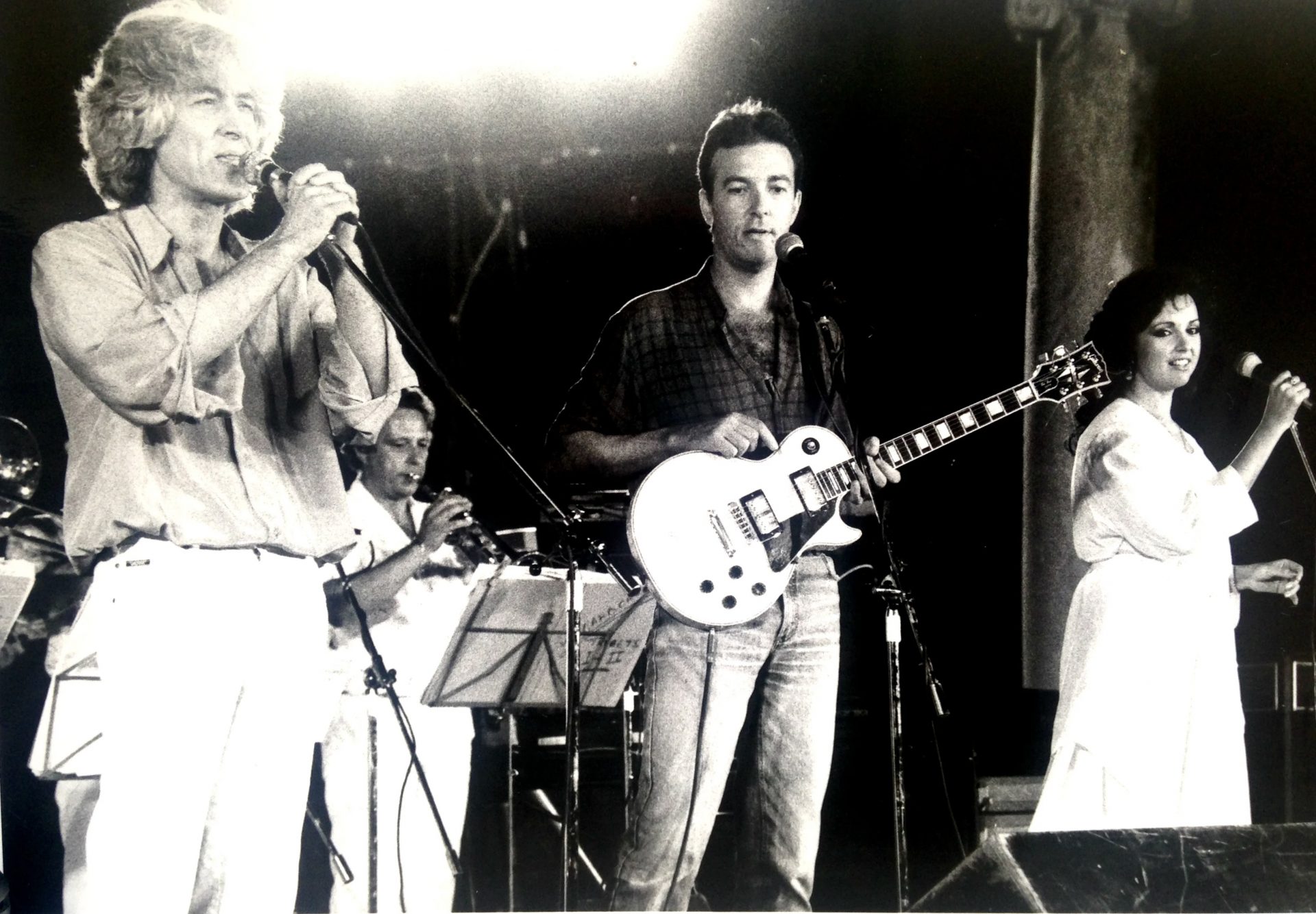 Λουκιανός Κηλαηδόνης: Το Πάρτυ στη Βουλιαγμένη που έμεινε στην ιστορία 14 3A9EA3B1 6395 4AF1 B85B 483B9B1E5673 scaled