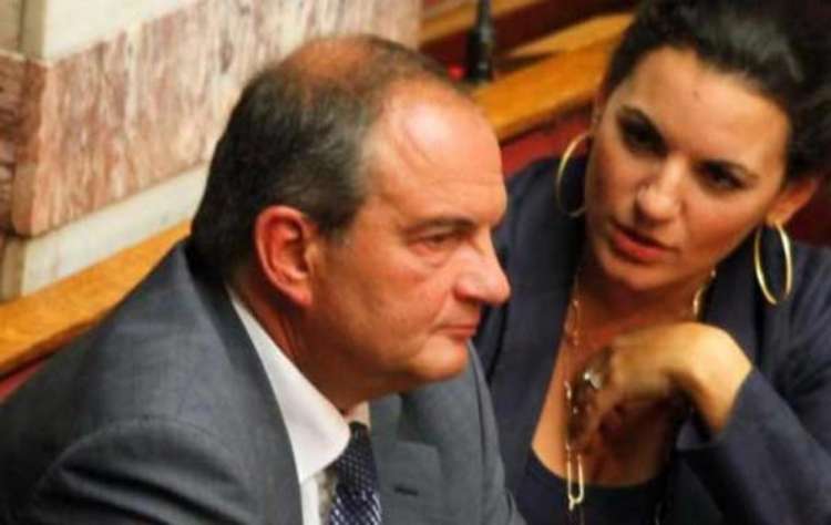 AA64DE92 9F7F 464D 89AA CE9FA462D473