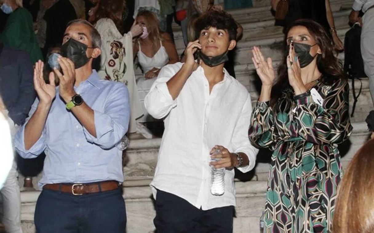 F4DB6920 5739 4AD8 B103 5321B7705CDD